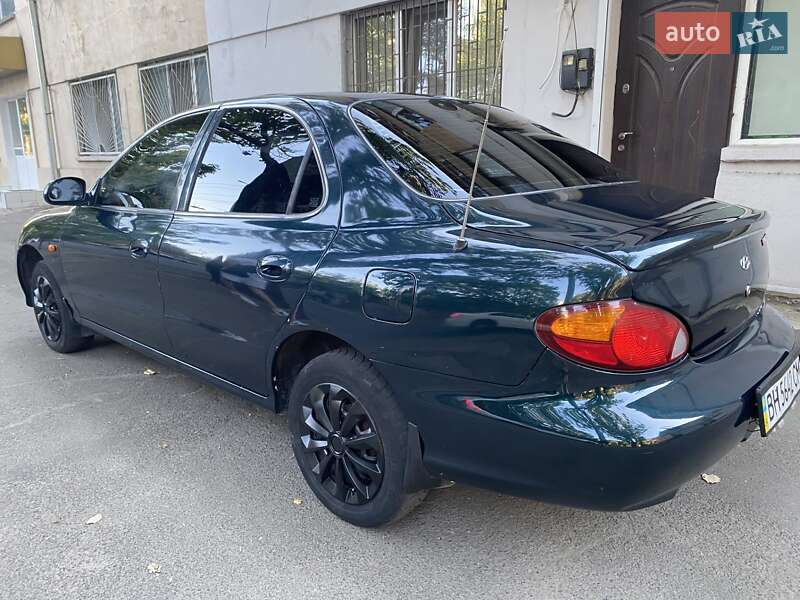 Седан Hyundai Elantra 1999 в Одессе