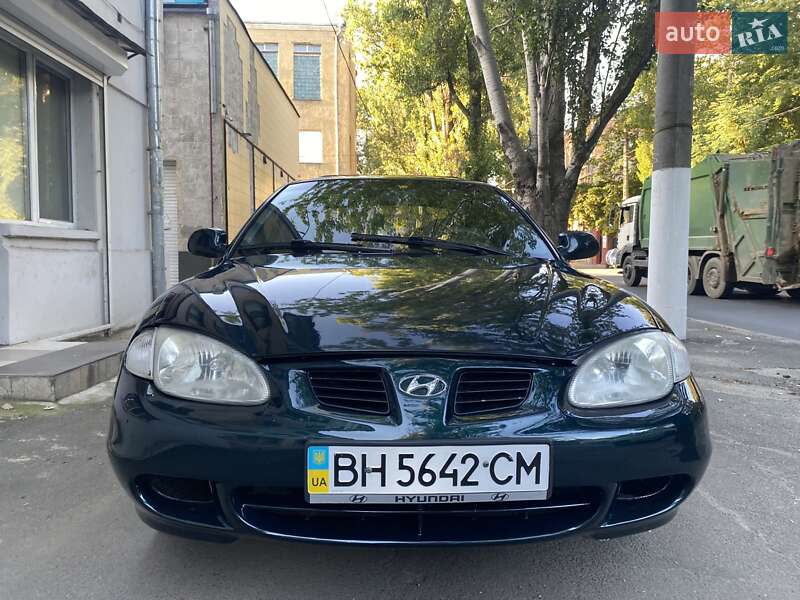 Седан Hyundai Elantra 1999 в Одессе