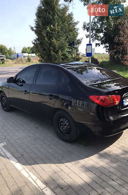 Седан Hyundai Elantra 2010 в 