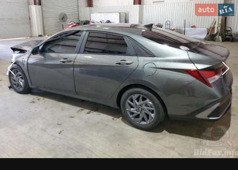 Седан Hyundai Elantra 2024 в Виннице