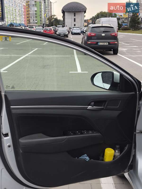 Седан Hyundai Elantra 2018 в Броварах