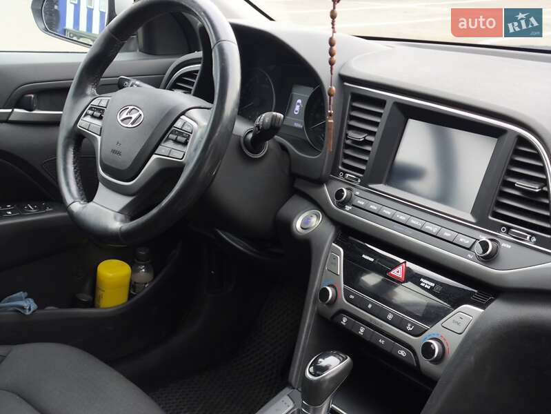 Седан Hyundai Elantra 2018 в Броварах