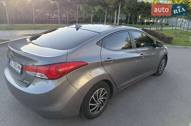 Седан Hyundai Elantra 2013 в Дніпрі