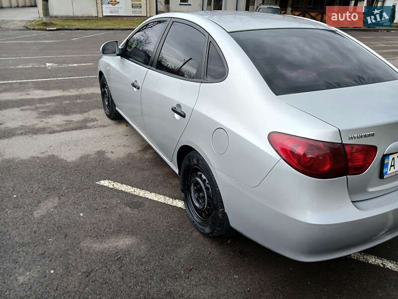 Седан Hyundai Elantra 2007 в Ивано-Франковске
