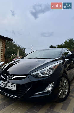 Седан Hyundai Elantra 2015 в Петропавловской Борщаговке