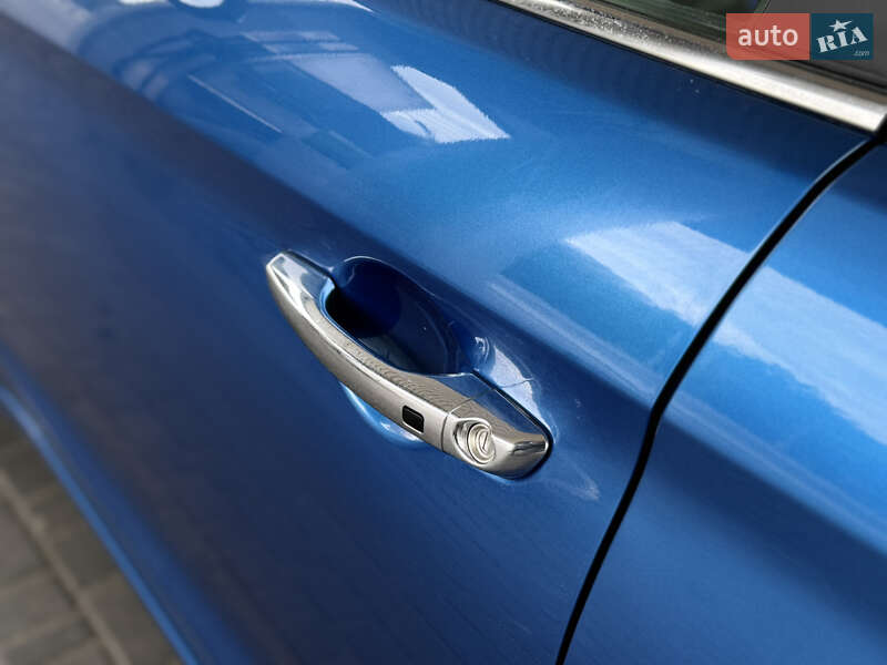 Седан Hyundai Elantra 2016 в Николаеве