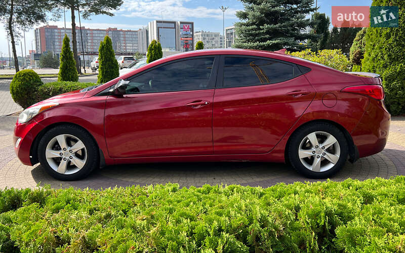 Седан Hyundai Elantra 2013 в Львове