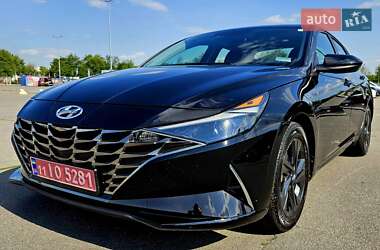 Седан Hyundai Elantra 2021 в 