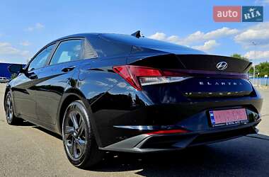 Седан Hyundai Elantra 2021 в 