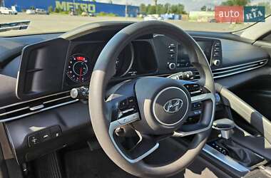 Седан Hyundai Elantra 2021 в 