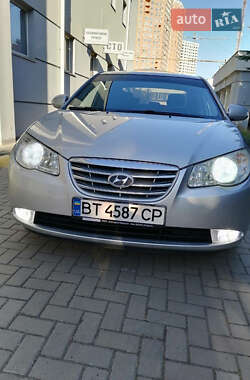 Седан Hyundai Elantra 2010 в 