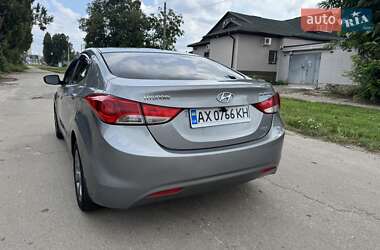 Седан Hyundai Elantra 2012 в 