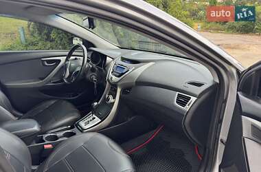 Седан Hyundai Elantra 2012 в 