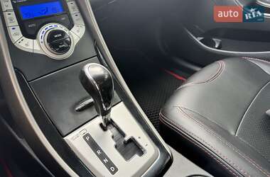 Седан Hyundai Elantra 2012 в 