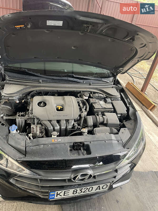 Седан Hyundai Elantra 2020 в Кривом Роге