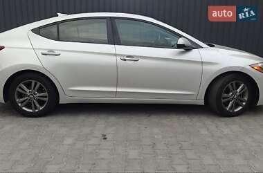 Седан Hyundai Elantra 2016 в 
