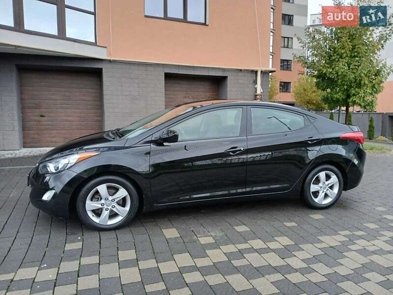 Седан Hyundai Elantra 2012 в Ивано-Франковске