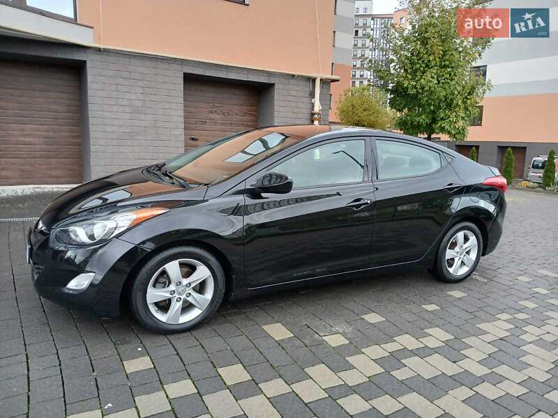 Седан Hyundai Elantra 2012 в Ивано-Франковске