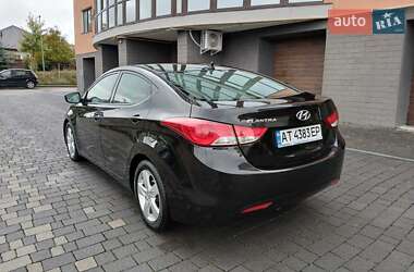 Седан Hyundai Elantra 2012 в 