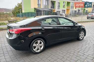 Седан Hyundai Elantra 2012 в 