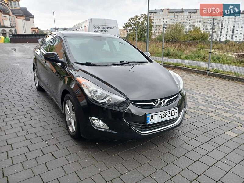 Седан Hyundai Elantra 2012 в Ивано-Франковске