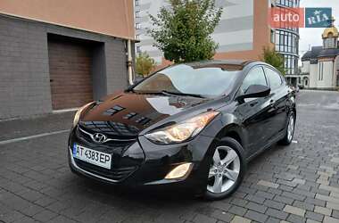 Hyundai Elantra 2012