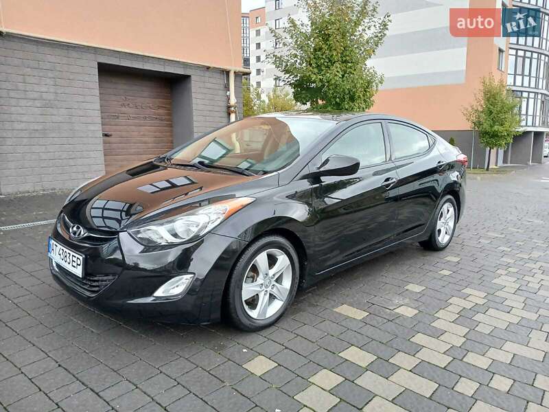 Седан Hyundai Elantra 2012 в Ивано-Франковске