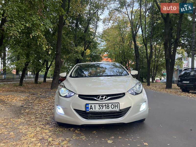 Седан Hyundai Elantra 2012 в Киеве фото 12 Седан Hyundai Elantra 2012 в Киеве