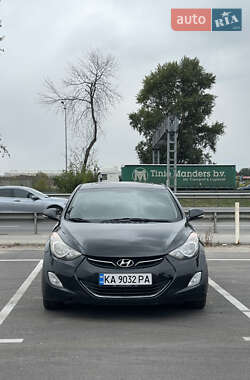 Седан Hyundai Elantra 2012 в 