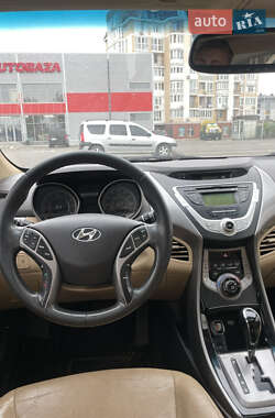 Седан Hyundai Elantra 2012 в 
