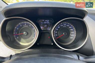 Седан Hyundai Elantra 2013 в 