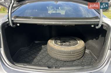 Седан Hyundai Elantra 2013 в 