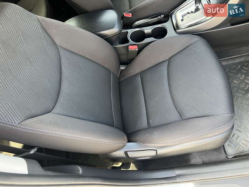 Седан Hyundai Elantra 2013 в Богуславе