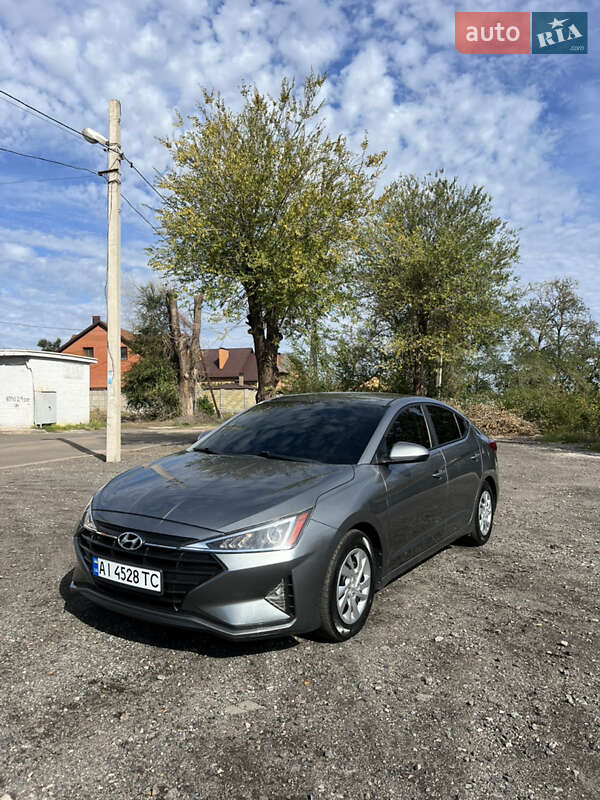 Седан Hyundai Elantra 2018 в 