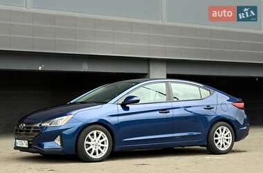 Седан Hyundai Elantra 2018 в 
