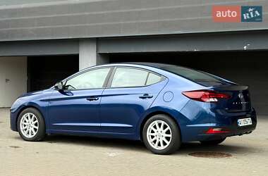 Седан Hyundai Elantra 2018 в 