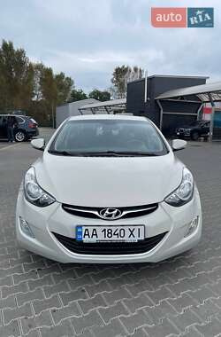 Седан Hyundai Elantra 2013 в Киеве