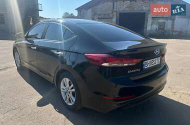 Седан Hyundai Elantra 2018 в 