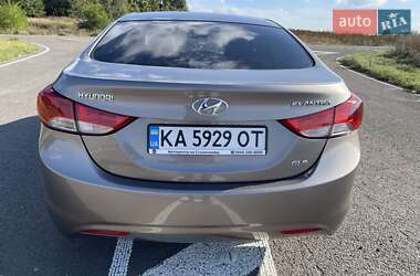 Седан Hyundai Elantra 2012 в 