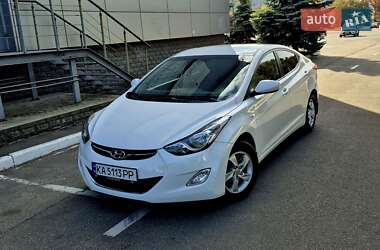 Седан Hyundai Elantra 2013 в Киеве