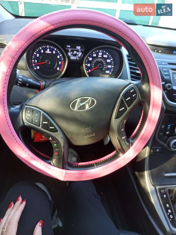Седан Hyundai Elantra 2014 в Харькове