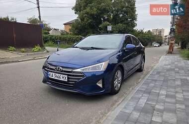 Седан Hyundai Elantra 2018 в 