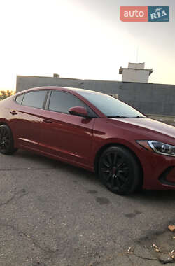 Седан Hyundai Elantra 2017 в 