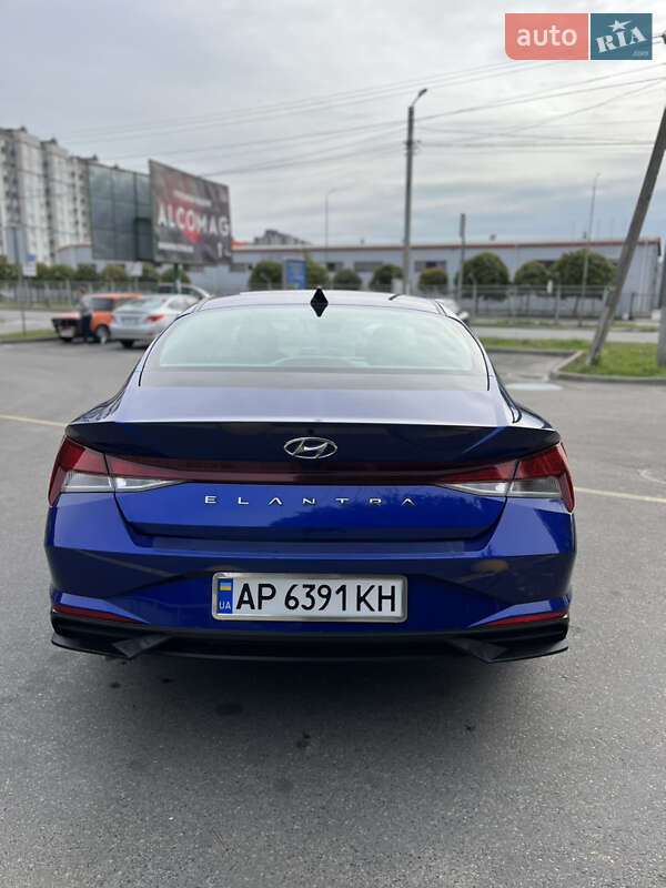Седан Hyundai Elantra 2023 в Киеве