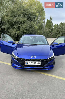 Седан Hyundai Elantra 2023 в  фото 12 Седан Hyundai Elantra 2023 в