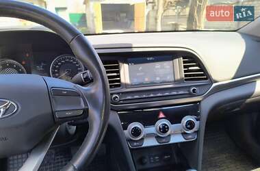 Седан Hyundai Elantra 2019 в Богданівці