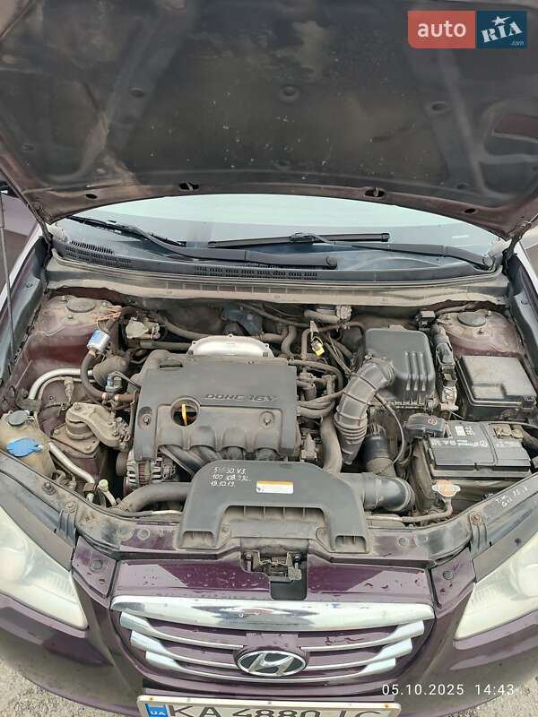 Седан Hyundai Elantra 2010 в Киеве