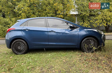 Хэтчбек Hyundai Elantra 2015 в 