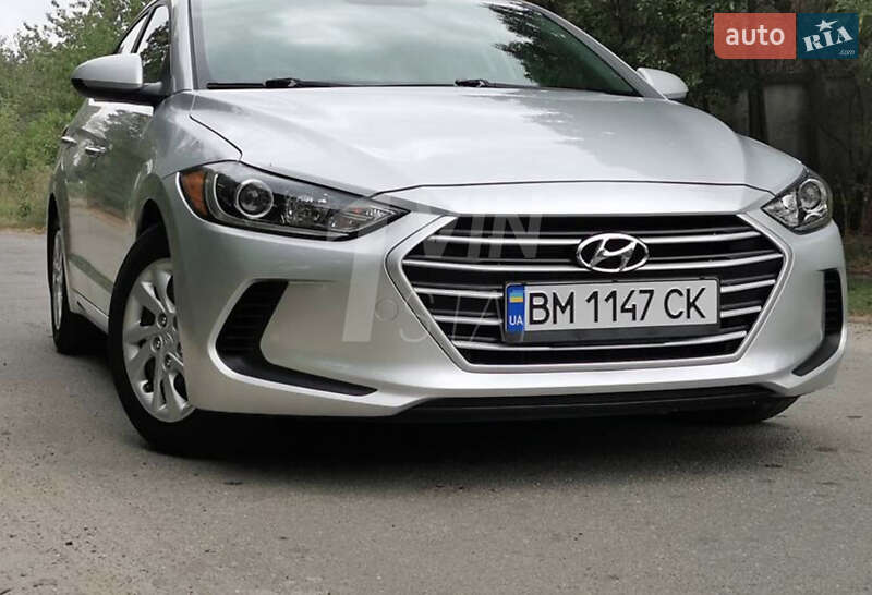 Седан Hyundai Elantra 2018 в Киеве