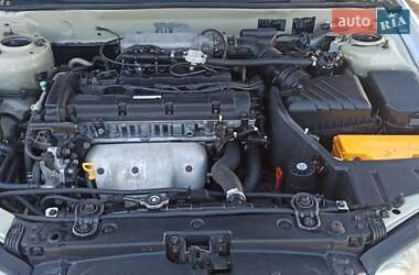 Седан Hyundai Elantra 2005 в Горишних Плавнях